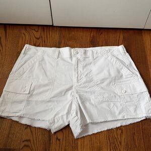 American Eagle 90’s Boyfriend Shorts Size 16 White
